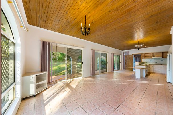 20 The Spur, Worongary QLD 4213 - House For Rent | Domain - Photo 1