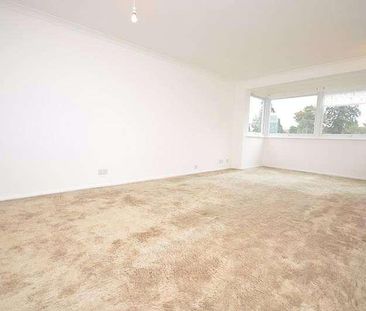 Carlton Close, Upminster, RM14 - Photo 4