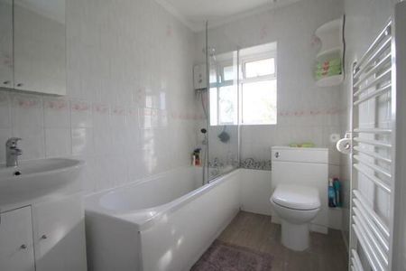 2 bedroom maisonette to rent - Photo 3