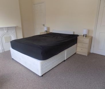 4 bedroom terraced house to rent - Photo 4