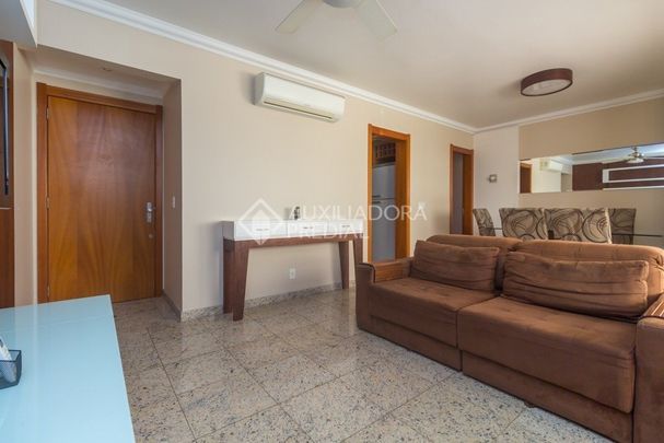 Apartamento com 3 quartos e 110m² para alugar em Menino Deus, Porto Alegre. - Photo 1