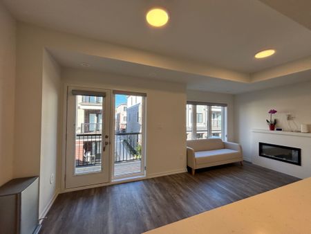 For Lease - 182 MATAWIN Lane, Richmond Hill, Ontario - Photo 2