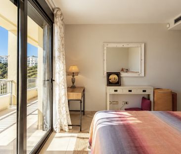 Middle Floor Apartment · Marbella - Photo 3