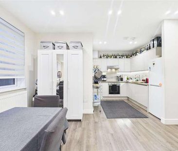 High Street, Theale, Reading, RG7 - Photo 3