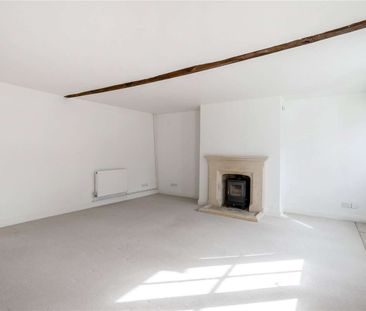 Charming three bedroom cottage in the desirable village of Winson. - Photo 6