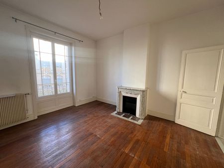 Location Appartement 3 pièces 84m² - Photo 4