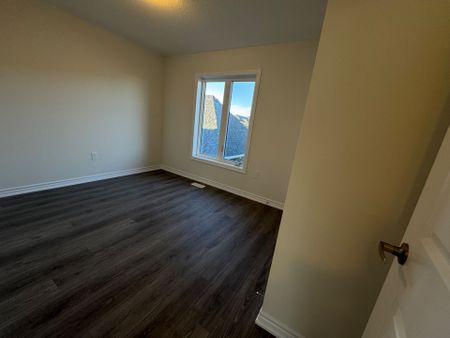 For Lease - 168 Alcorn Drive, Kawartha Lakes, Ontario - Photo 2