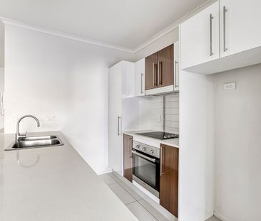 1/171 Scarborough Street, Southport QLD 4215 - Apartment For Rent -... - Photo 5