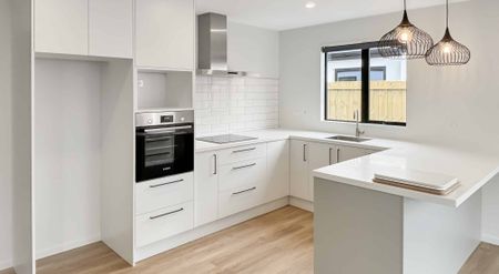 Low-Maintenance Living in a Sought-After Rolleston Location - Photo 2