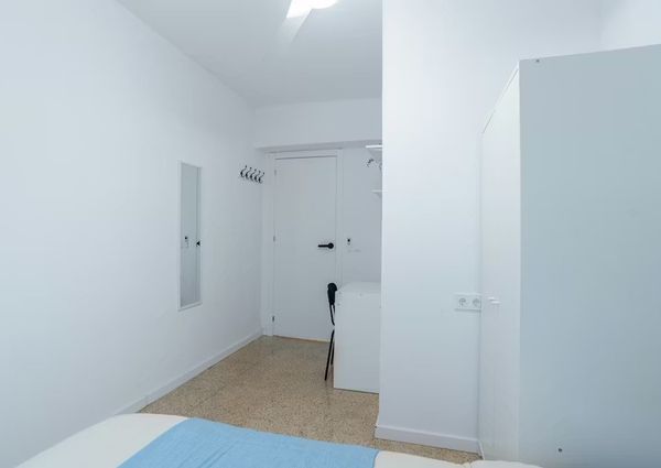 Carrer de la Mare de Déu del Pilar, Paterna, Valencian Community 46980