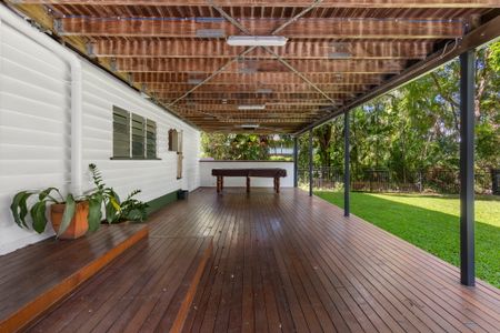 55 Brinawa Street, Camp Hill QLD 4152 - House For Rent | Domain - Photo 2