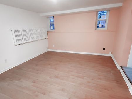 For Lease - 2469 Queen Street Unit# 5, Toronto, Ontario - Photo 2
