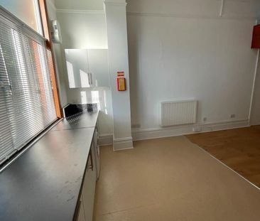 Studio Flat, Brondesbury Villas, NW6 - Photo 4