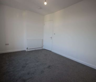 Kirkhall Lane - Photo 5