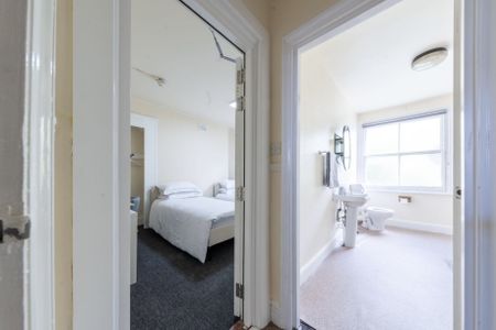 Fortess Road, London - Photo 2