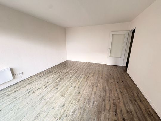 T2 de 42.03 m², rue Meurein – Vauban réf G484-9 - Photo 1