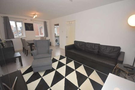 Stretford Road, Manchester, Hulme, M15 - Photo 3