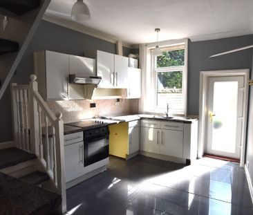 Heaton Road, Lostock, Bolton - Photo 6