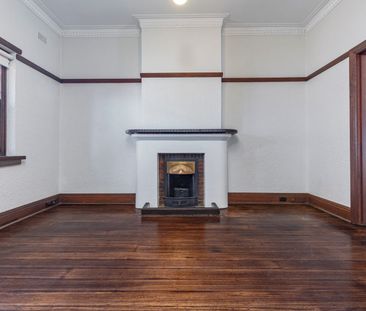 597A North Road, Ormond VIC 3204 - House For Rent | Domain - Photo 1