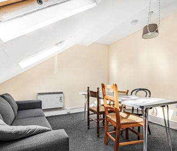 3 bedroom flat to rent - Photo 6