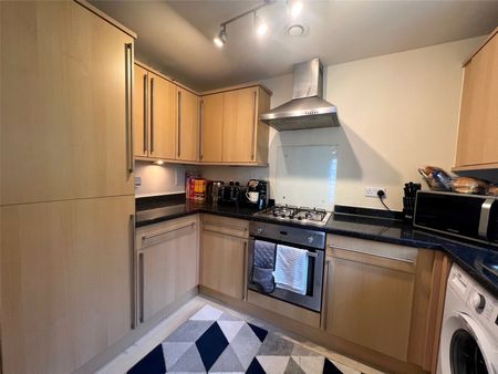 2 bedroom apartment to rent - Photo 5