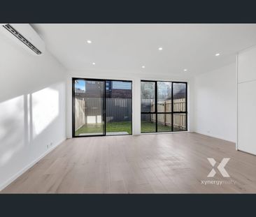 8 Royal Road, Braybrook, Vic 3019 - Photo 2