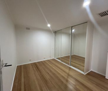 Charming 3-Bedroom Home in Lalor - Photo 3