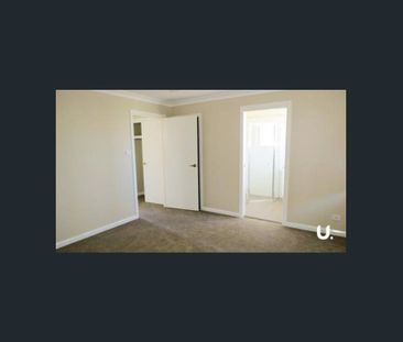 Near New Family Townhouse - Photo 2