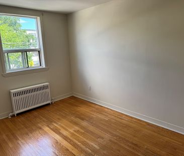 For Lease - 1024 O'connor Drive Unit# 304, Toronto, Ontario - Photo 2