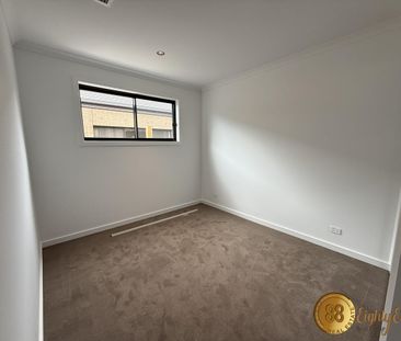 4-Bedroom with 2Master, Family Home with Modern Comforts!! - Photo 4