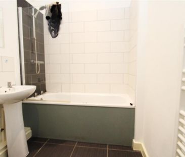 2 bedroom apartment to rent - Photo 6