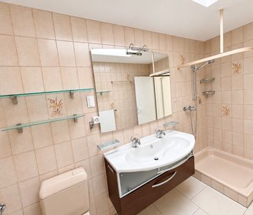 Grosszügige 3½-Zimmer-Wohnung mit 71 m² Terrasse ins Grüne - Photo 6