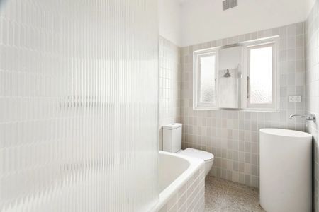 6/48 Beach Road, Bondi Beach - Photo 5