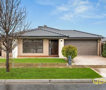 Modern Comfort with Stylish Living - Photo 3