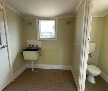 NEAT & TIDY THROUGHOUT - Photo 6