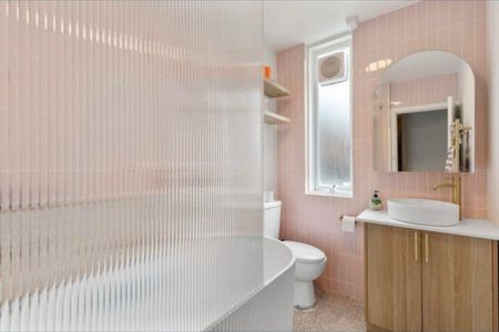 Caulfield North - Photo 2