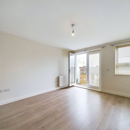Heron Way, Berkshire Heron Way, Berkshire - Photo 4
