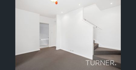 LOW MAINTENANCE COSMOPOLITAN LIVING AT ITS BEST! - Photo 5