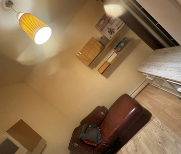 1 bedroom in a house share to rent - Photo 3