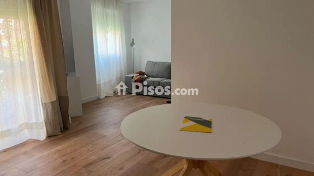 Piso en alquiler en Calle del Alberche - Photo 1