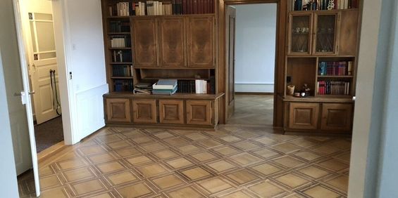 Charming 4-room apartment with balcony and historic charm in an ideal location in Olten - Photo 3