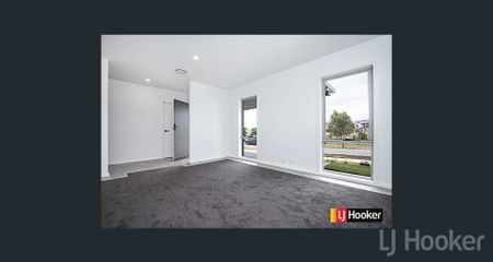 Spacious Four Bedroom House - Photo 3