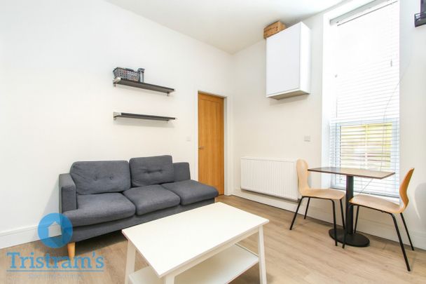 3 bed Apartment for Rent - Photo 1
