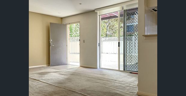 Terrace-like, Large with Courtyard; Relaxed Lifestyle in Garden Setting - Photo 1