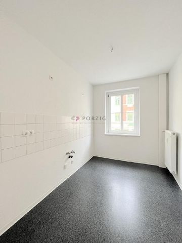 Sonnig. Hell. Perfekt für Singles – Wohnung mit Balkon - Photo 3