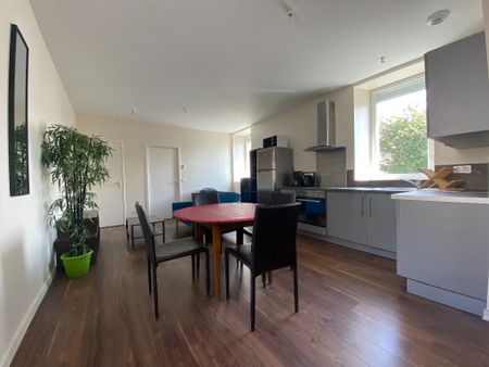 Location Appartement 3 pièces 64m² - Photo 3