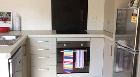 Modern Townhouse - Photo 3