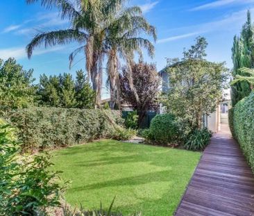 “Spacious Character home in the heart of Norwood” - Photo 2