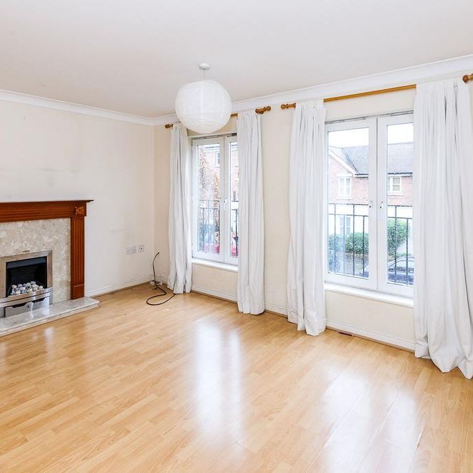 4 bedroom house to rent - Photo 1