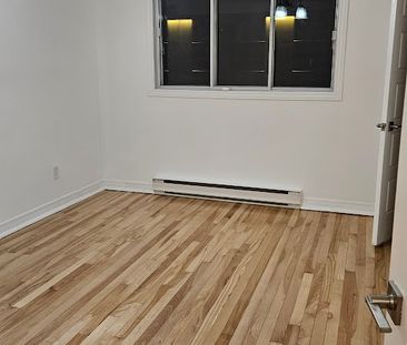 Logement 5 1/2 spacieux à louer sur la rue Des Ormeaux (Anjou) – Di... - Photo 3